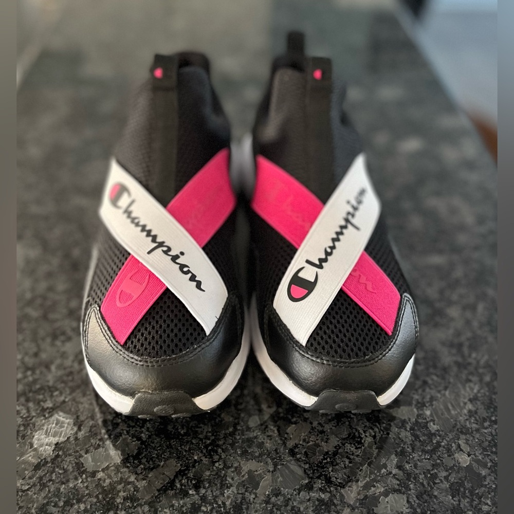 Champion Rally Pro Black and Pink Logo Slip-On Shoes Women’s Size 9W NWOT